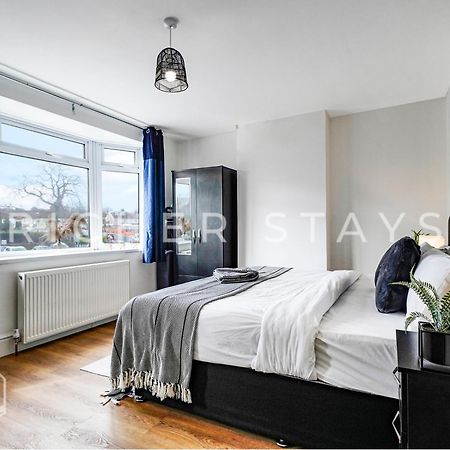 Watford Large 5Br Home - Contractors & Families מראה חיצוני תמונה